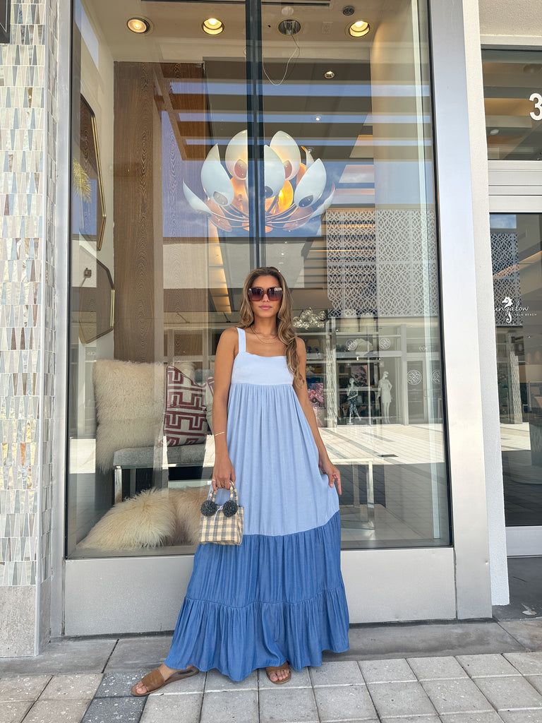DEMI COLOR BLOCK BACK TIE MAXI DRESS