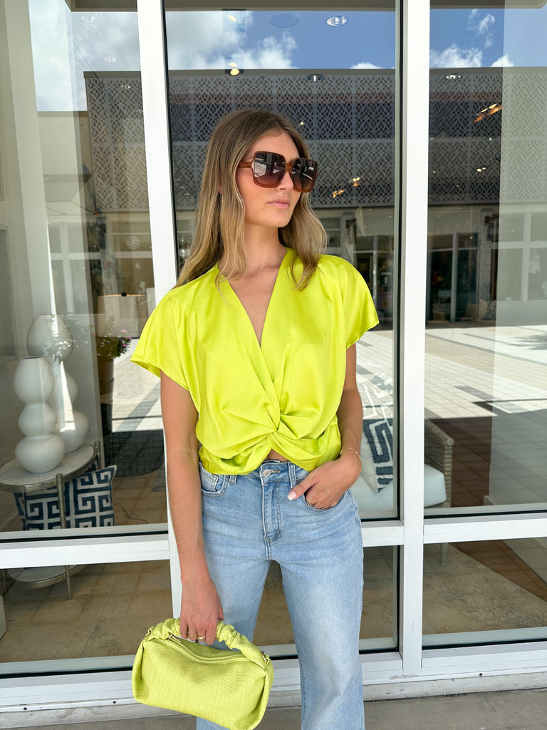 PHOEBE FRONT TWIST TOP