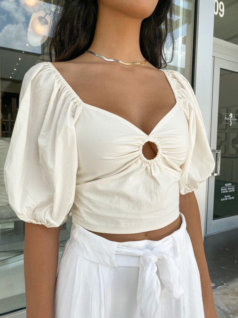 VAINILLA DREAMS PUFF SLEEVE TOP