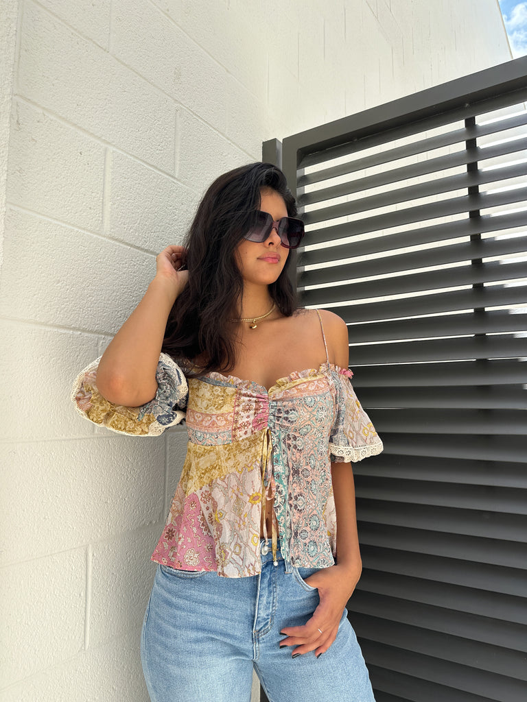 VINTAGE MULTI PATCH TOP