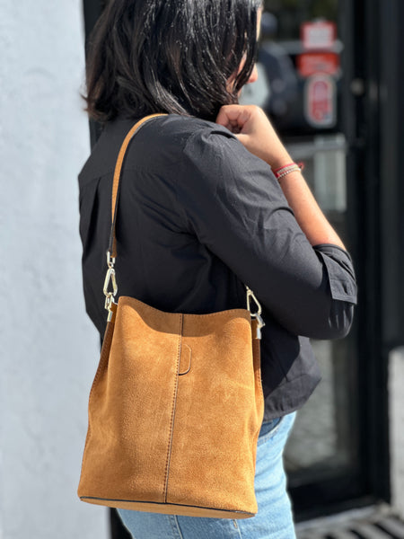 OLIVIA GENUINE LEATHER BUCKET BAG