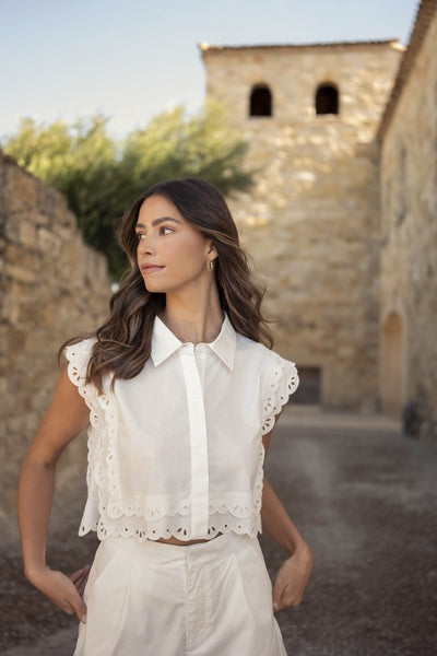 ALLIE EMBROIDERY SHORTS WITH SCALLOP HEM