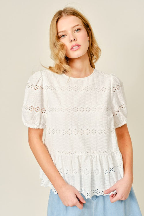 YAMI LACE SCALOP SLEEVE BLOUSE