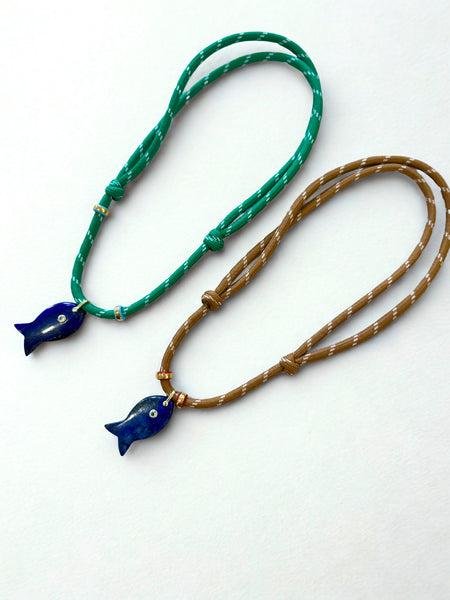 MARIAN AGATE WITH NATURAL STONE FISH NECKLACE