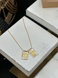 SCAPULAR GOLD NECKLACE