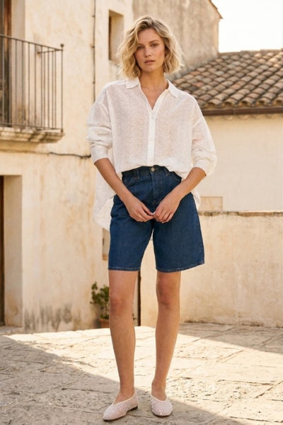 DEMI EYELET BUTTON DOWN TOP